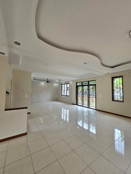 For Sale - Austin Perdana @ Lake Villa Link Bungalow