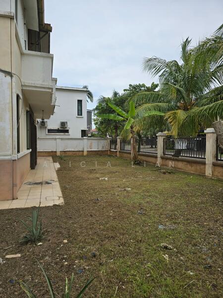 For Sale - Austin Perdana @ Lake Villa Link Bungalow