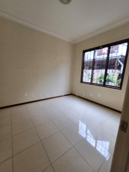 For Sale - Austin Perdana @ Lake Villa Link Bungalow