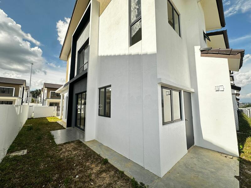 Untuk Disewa - M Panora