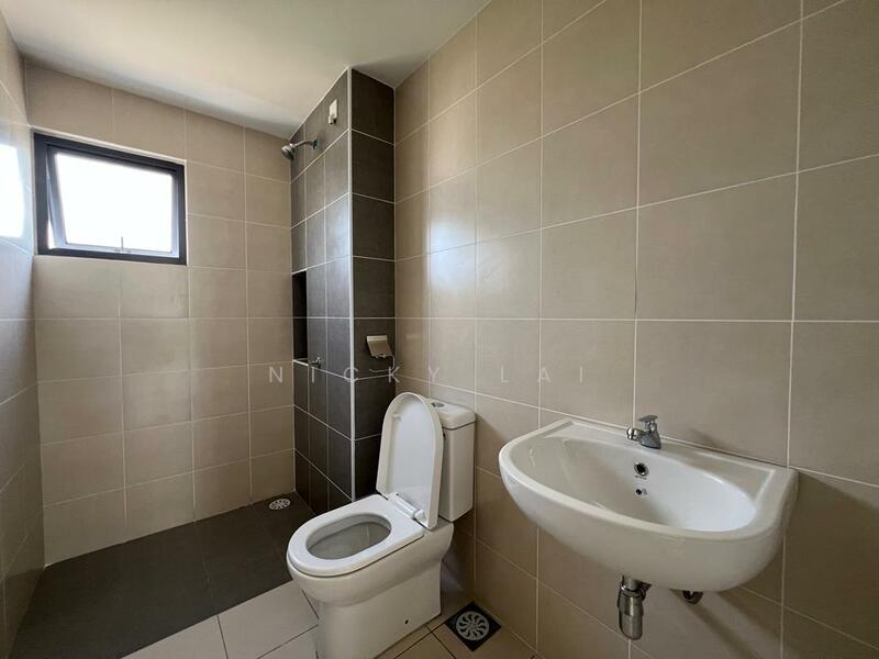 Untuk Disewa - M Panora