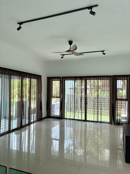 Untuk Disewa - East Ledang