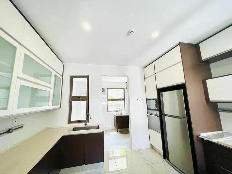 Untuk Disewa - East Ledang