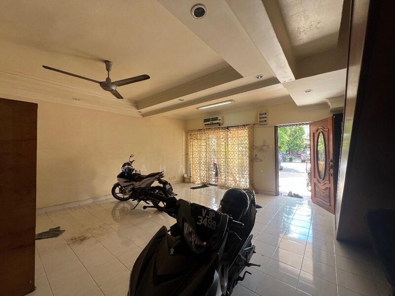 Untuk Dijual - Seksyen 8