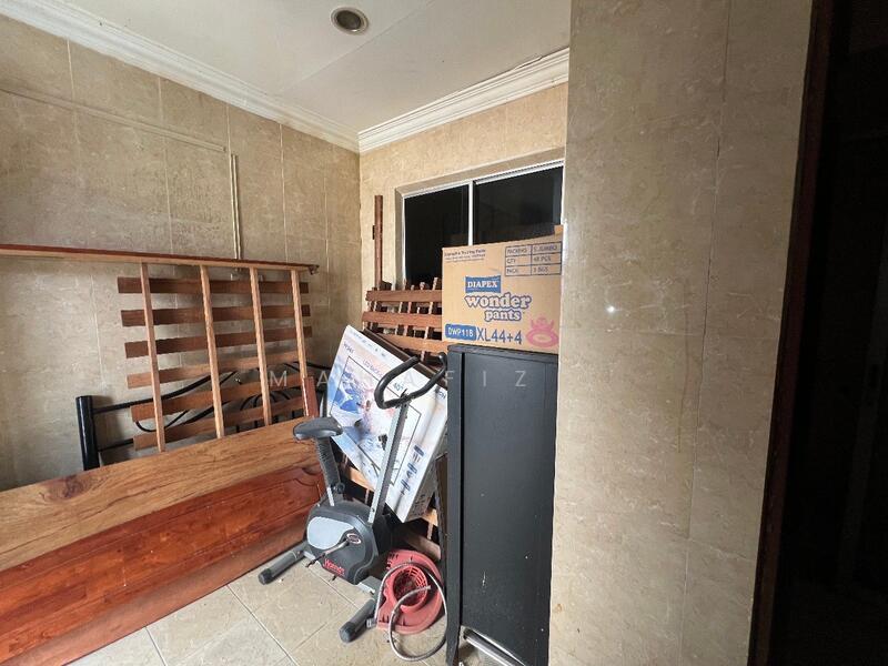 Untuk Dijual - Seksyen 8