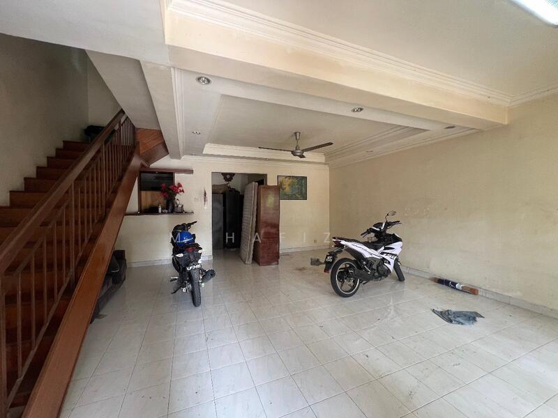 Untuk Dijual - Seksyen 8