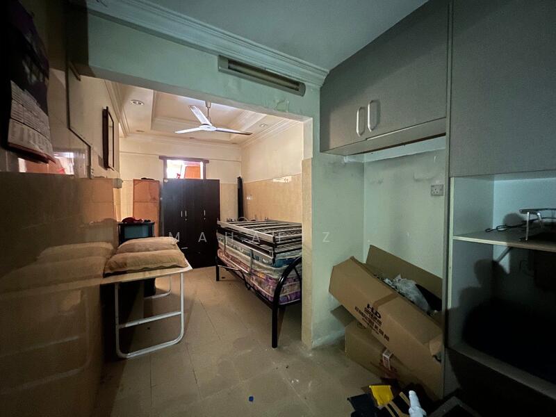 Untuk Dijual - Seksyen 8