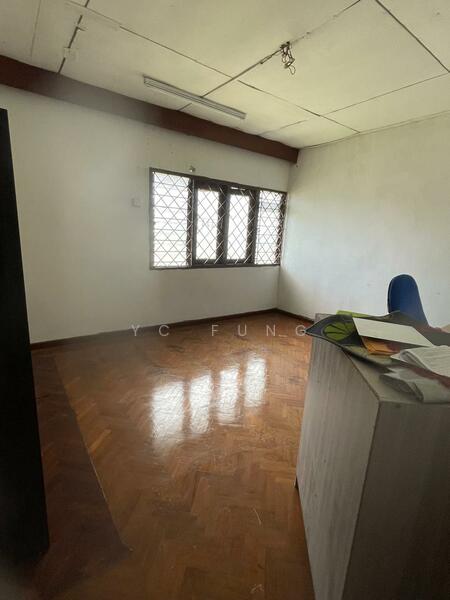 For Rent - Taman Pelangi