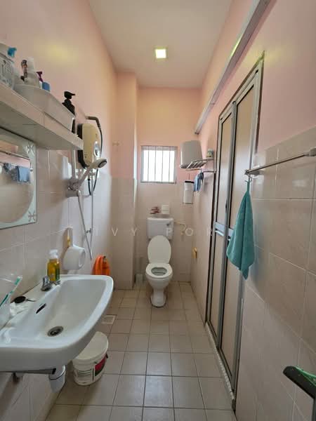 2-storey Terraced House for Sale in Kota Pendamar (Klang) - Ivy Por - Bathroom - PropertyGuru.com.my