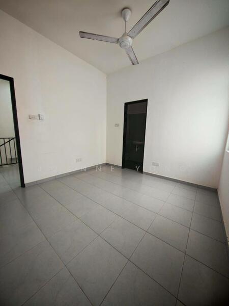 For Rent - Double Storey Semi D @ Jalan Pulai Mutiara 6/x, Taman Pulai Mutiara (Lavender), Johor Bahru