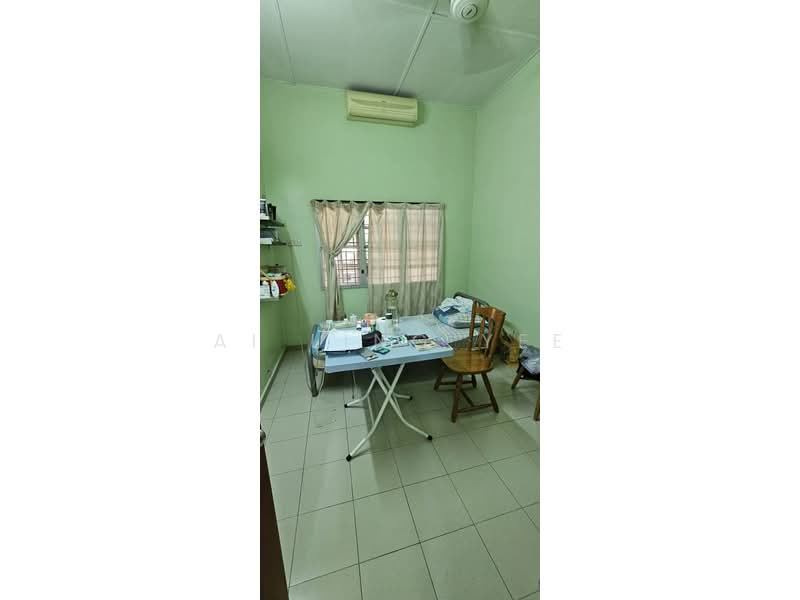 For Sale - 1-storey Terraced House at Off Jalan Meru