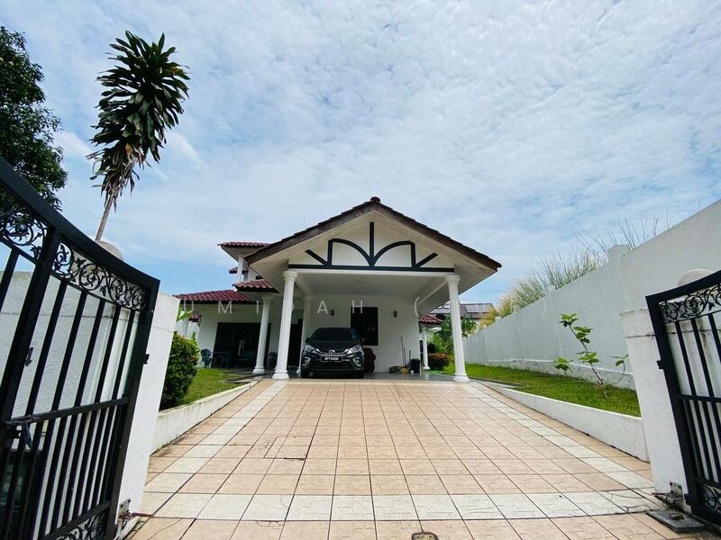 Renovated Bungalow Jalan Sultan Muhammad Seksyen 9 Shah Alam