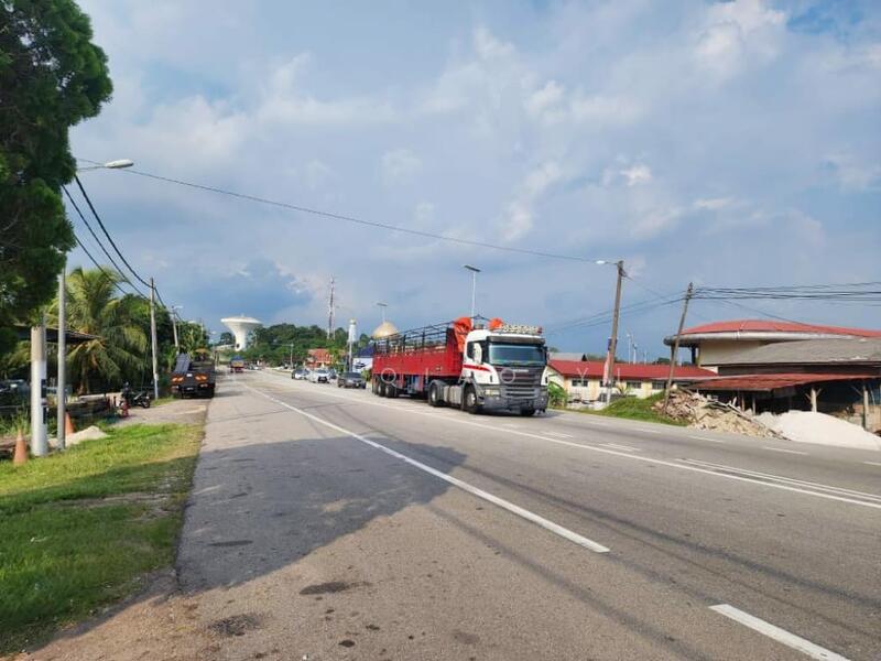 For Sale - Agricultural Land (Zoning Commercial) Jalan Parit Yaani, 83000 Batu Pahat Johor.