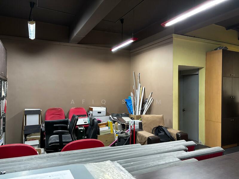 Untuk Dijual - Shop/office lot belakang Wangsa Walk Wangsa Maju. Corner unit