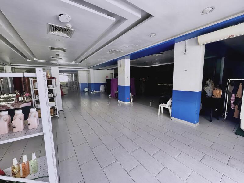 For Rent - Shaftsbury Square