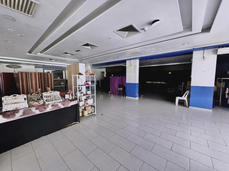 For Rent - Shaftsbury Square