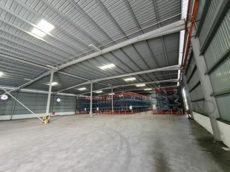 For Sale - [FREEHOLD] HUGE EXTRA LAND, 3.5 STY SEMI-D FACTORY, AXIS PREMIER INDUSTRIAL PARK, SEK 25, SHAH ALAM