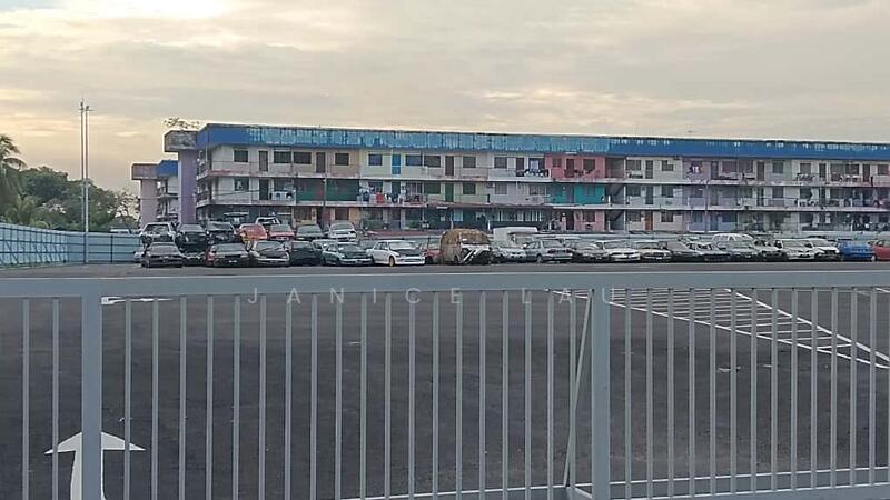 For Rent - Taman Kem