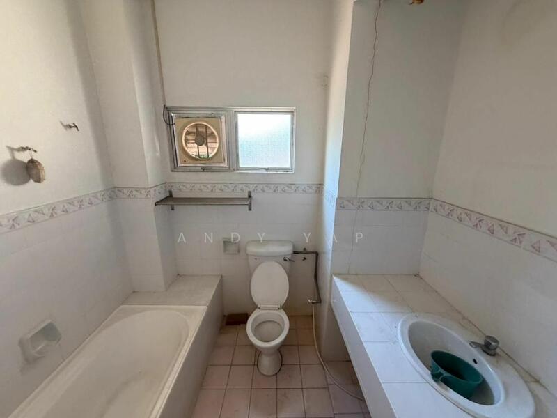 For Sale - 2.5-storey Terraced House at Bandar Country Homes