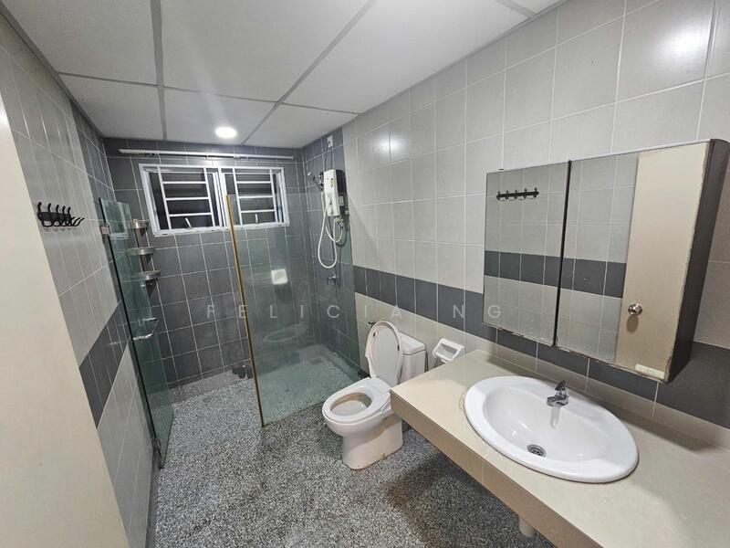 Untuk Disewa - Koi Kinrara