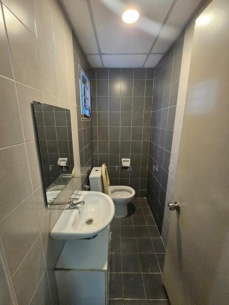 Untuk Disewa - Koi Kinrara