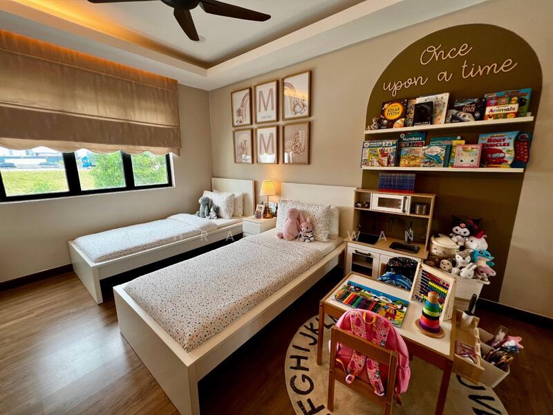 For Sale - 1.5 Storey Storey Townhouse Elegance Taman Putra Perdana Puchong