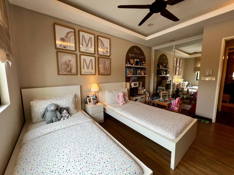 For Sale - 1.5 Storey Storey Townhouse Elegance Taman Putra Perdana Puchong