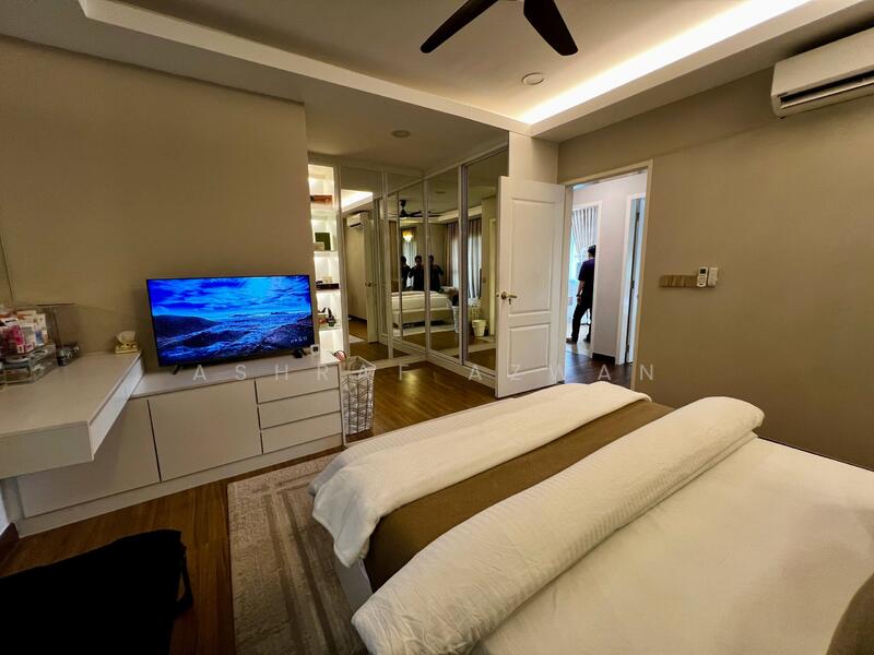 For Sale - 1.5 Storey Storey Townhouse Elegance Taman Putra Perdana Puchong