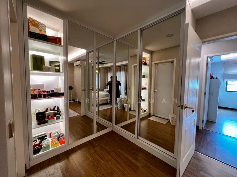 For Sale - 1.5 Storey Storey Townhouse Elegance Taman Putra Perdana Puchong