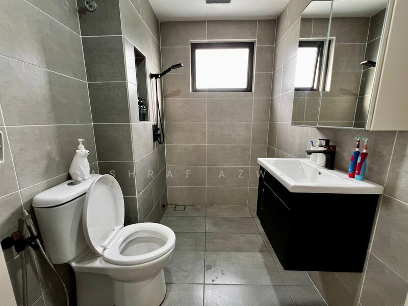 For Sale - 1.5 Storey Storey Townhouse Elegance Taman Putra Perdana Puchong