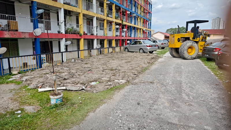 For Sale - Salak South Garden (Taman Salak Selatan)