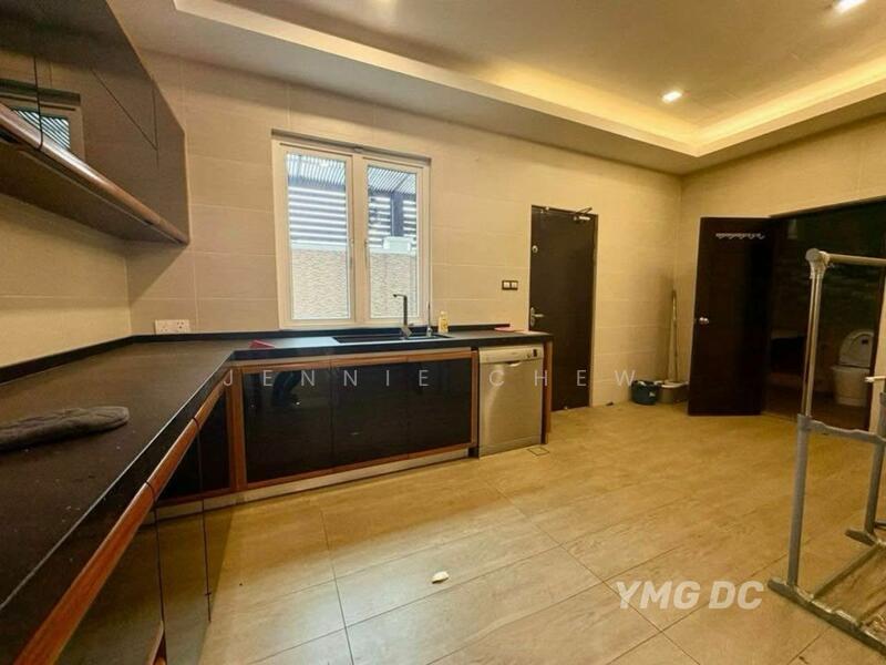 For Sale - Bungalow at Taman Sri Istana