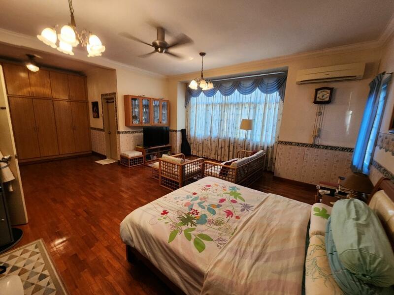 For Sale - Bungalow at Sri Damai