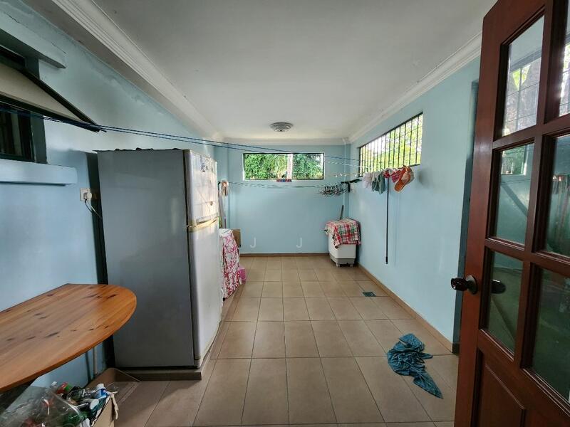 For Sale - Bungalow at Sri Damai