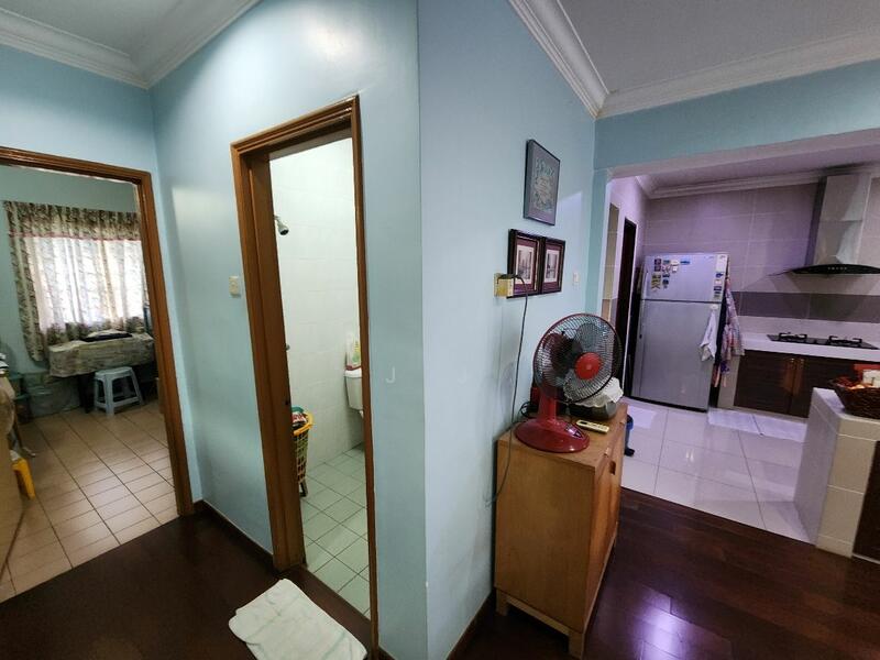 For Sale - Bungalow at Sri Damai