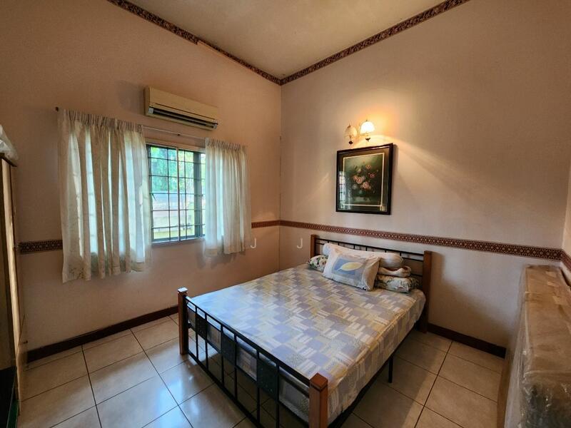 For Sale - Bungalow at Sri Damai