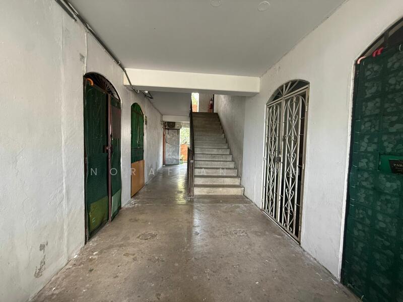 For Sale - Kelumpuk Dahlia / Melati