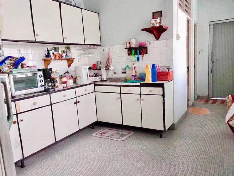 For Rent - Lengkok Erskine