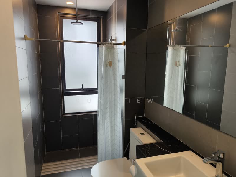 Servis Apartment untuk Disewa di 8 Kinrara - Ron Liew - Bathroom - PropertyGuru.com.my