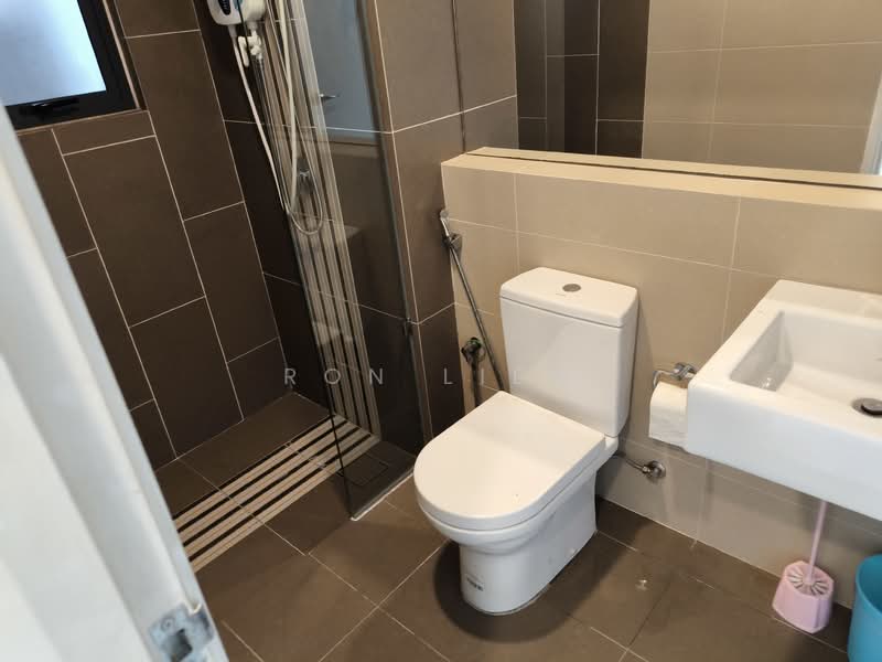 Servis Apartment untuk Disewa di 8 Kinrara - Ron Liew - Bathroom - PropertyGuru.com.my