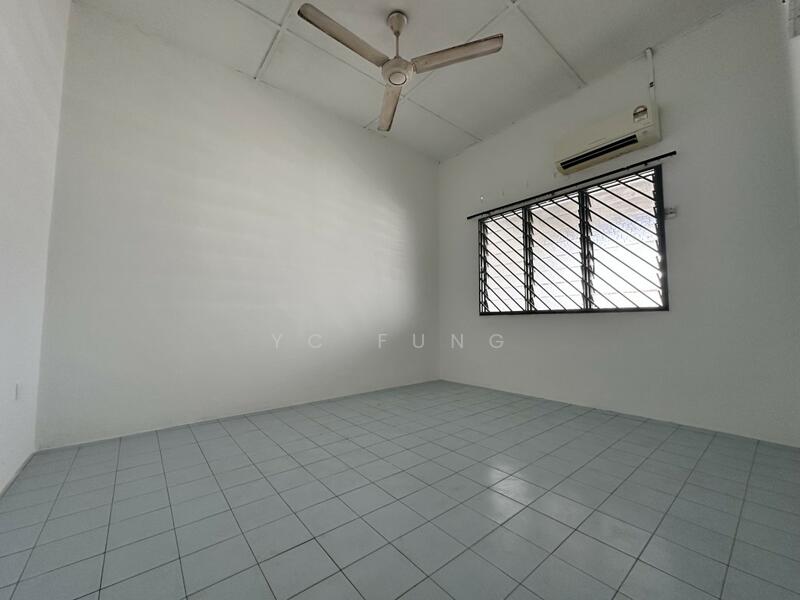 Untuk Disewa - Taman Johor Jaya