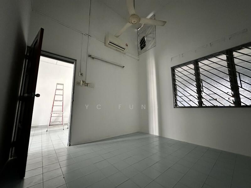 Untuk Disewa - Taman Johor Jaya