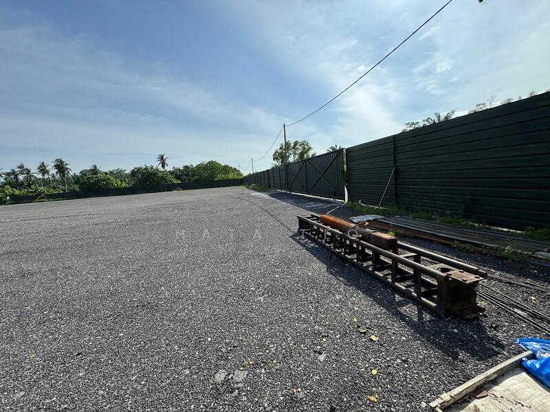 Untuk Disewa - Industrial Land at Teluk Gong