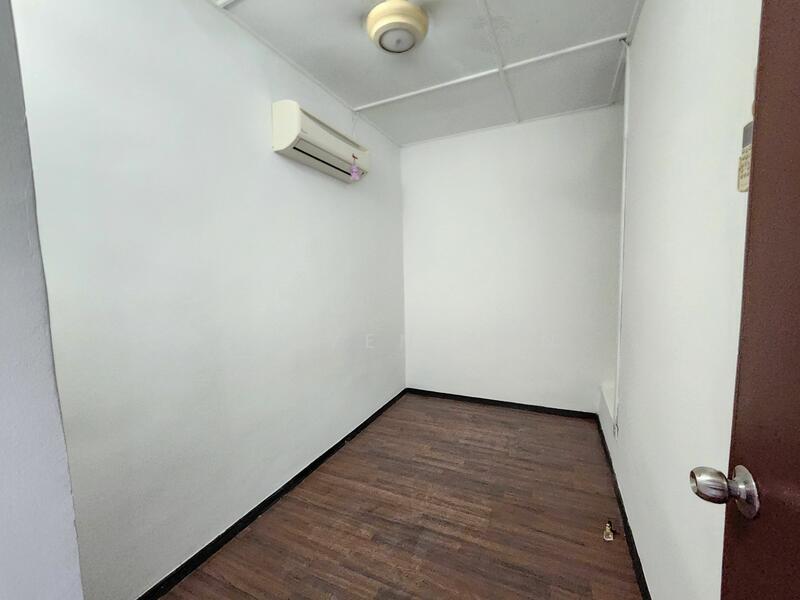 Untuk Dijual - 2-storey Terrace House at SS19