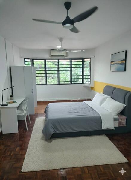 For Rent - Terraced House at SS2