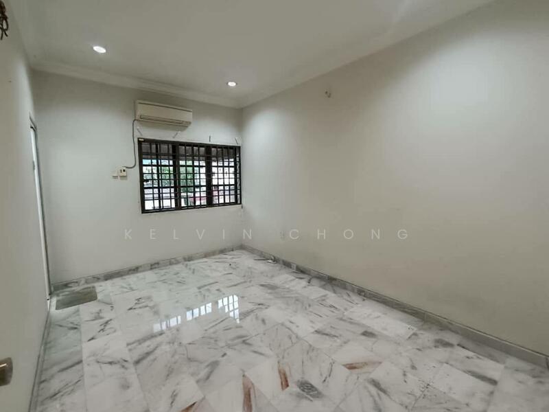 Untuk Disewa - Taman Menglembu Berlian 20x95 Double Sty