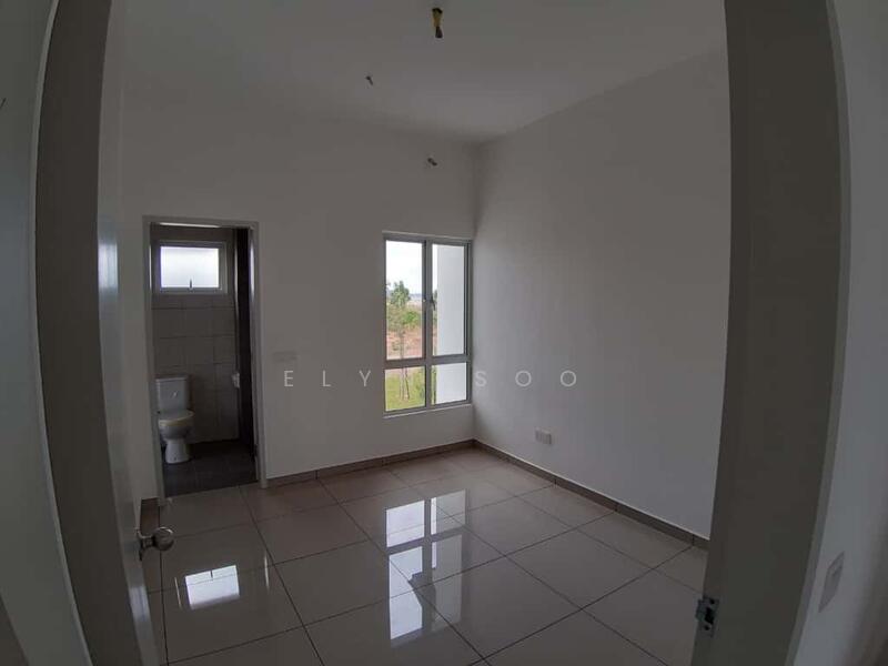 Untuk Dijual - ( Corner ) Livia @ Bandar Rimbayu