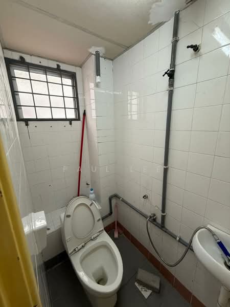 Shop for Rent in Bandar Bukit Puchong 2 (Puchong) - Paul Lee - Bathroom - PropertyGuru.com.my
