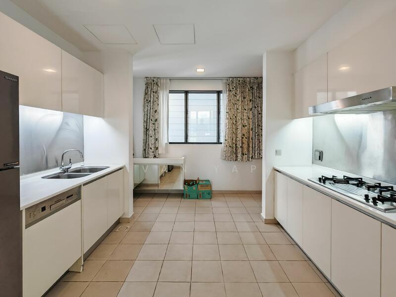 Untuk Disewa - Zehn Bukit Pantai