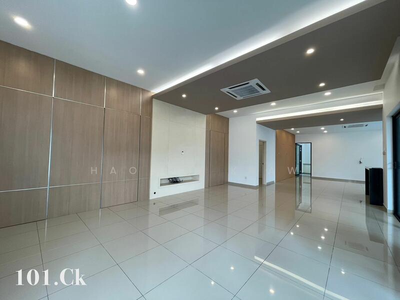 For Sale - Semi-Detached House at Ambang Botanic 2